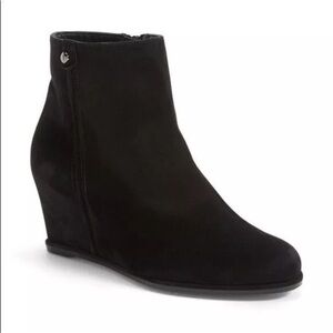 Stuart Weitzman Sidetrack Black Suede Wedge Ankle Boots 7.5 Side Zip Closure